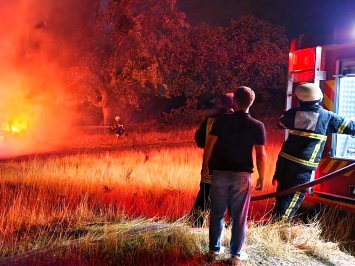 Kütahya’da araç yangını itfaiye ekipleri tarafından kontrol altına alındı